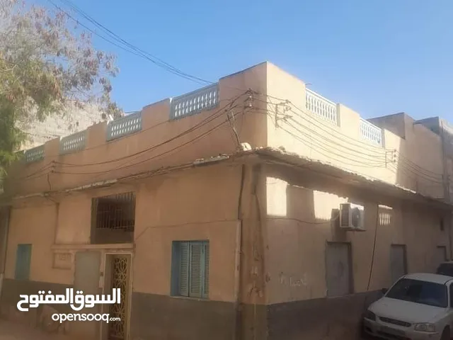 144 m2 4 Bedrooms Townhouse for Sale in Tripoli Abu Saleem