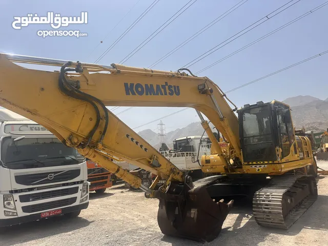 للبيع حفار كماتسو 220 موديل 2015