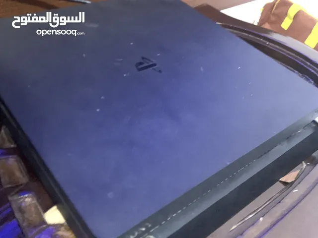 Ps4 شبه جديد مع حساب العاب فيفا وحساب فورتنايت فخم جدا فيه 100 سكن من شاابتر ون مع حساب العاب حرقققق