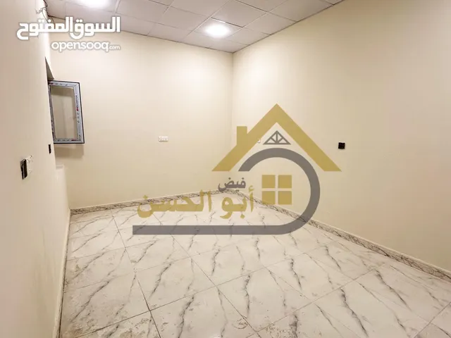 200 m2 4 Bedrooms Townhouse for Rent in Basra Tuwaisa