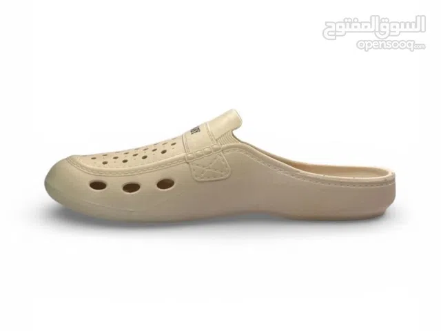 صندل كروكس طبي مريح ( نسائي - خفيف - مريح - مرن - مقاوم للروائح )