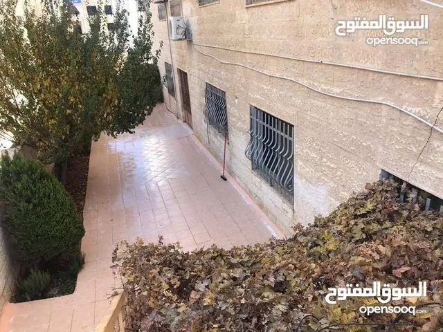 خلدا قرب مسجد الهمشرى  شبة ارضية 200م مع ترس ومدخل خاص