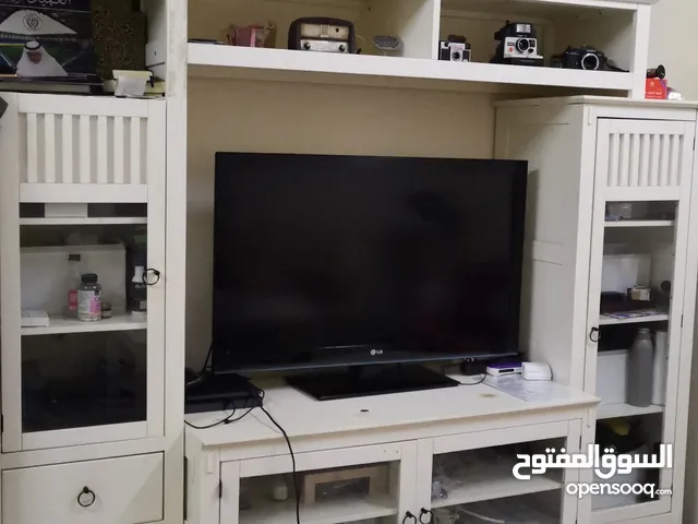TV library + chair for one person