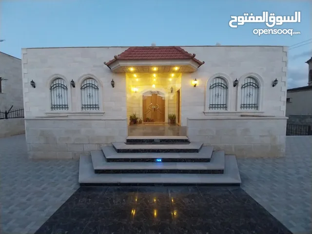366 m2 More than 6 bedrooms Villa for Sale in Zarqa Graiba