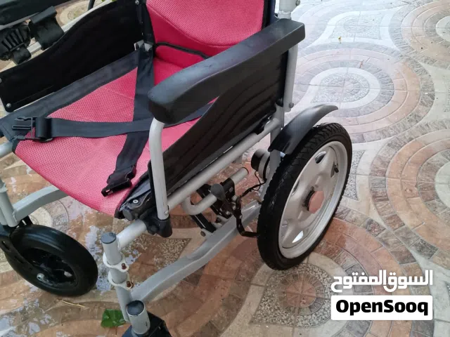 للبيع كرسي كهربائي متحرك مستعمل