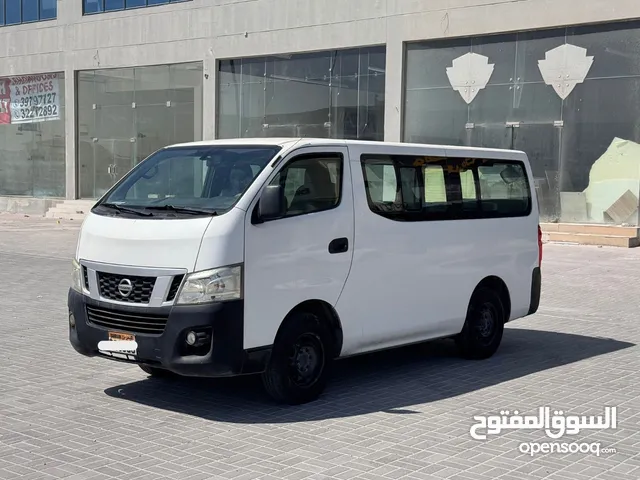 Nissan Urvan 2017 (White)