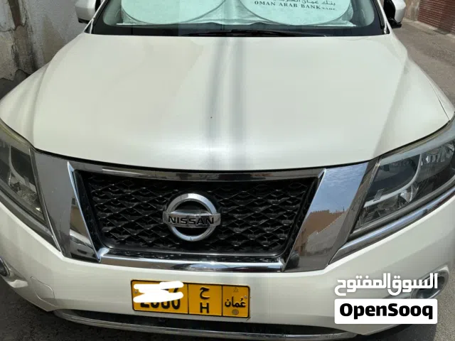 2016 Nissan Pathfinder Standard