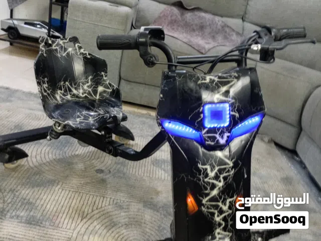 للبيع سكوتر درفت 36 فولت الحجم الكبير نظيف وشغال فوق الممتاز