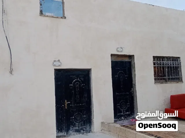200 m2 4 Bedrooms Townhouse for Sale in Zarqa Al Sukhneh