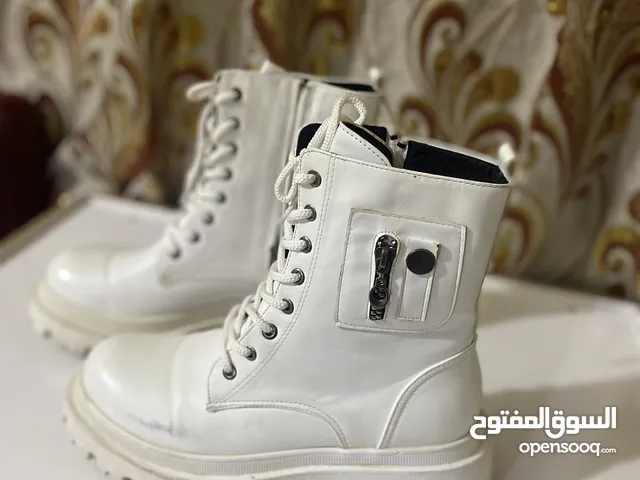 White Comfort Shoes in Baghdad