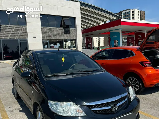 هوندا سيتي إليتي 1.4 2008 KM 131100 دواليب 4 مواسم فرش داخلي مجدد بويا خفيف وفيها وجه تلميع كامل