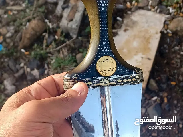 جنبية نارده شبيه الصيفان قبضة وافية من المعدوم