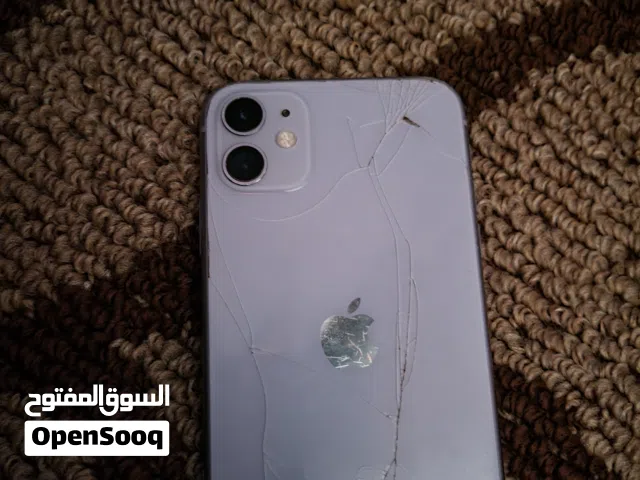 ايفون 11 داكره 64 ....مغير شاشه من جهاز تاني فقط..... بتريه 69الاصليه ..فيه كسر في خلفيه وباقي جها