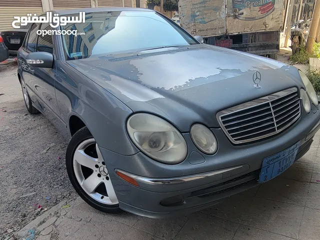 Mercedes Benz E320