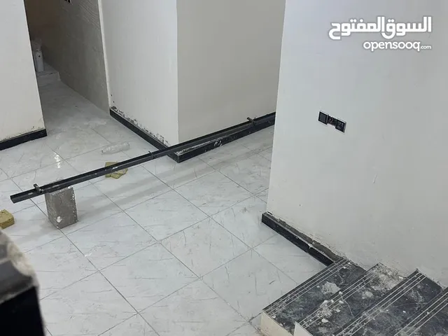 200 m2 4 Bedrooms Townhouse for Sale in Basra Al-Yuba