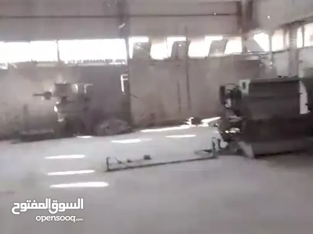للبيع مصنع في العبور مكون من قطعتين القطعة الأولى مساحة 1000 متر وملحق بها قطعة اخرى 750 متر المنطقة