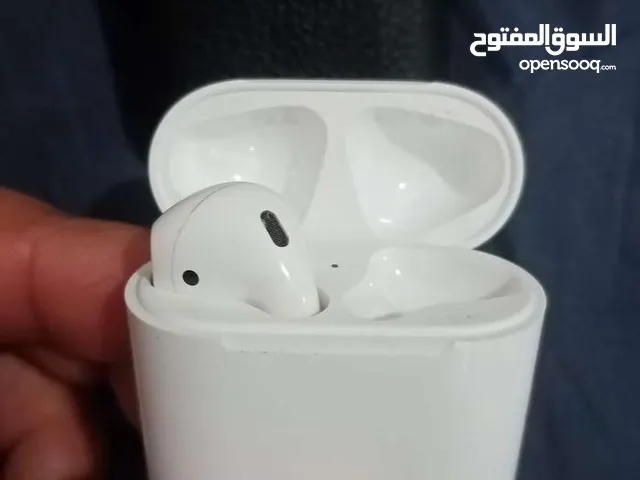 ابل ايربودز 2 ناحيه يسار اصلي بالسريال نمبر بطاريه 100%بحاله فوق الممتازه نفس الجديد