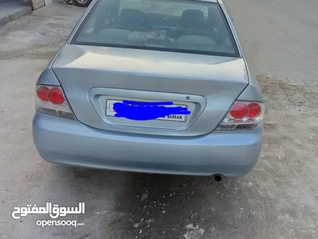 Mitsubishi Lancer Model 2004