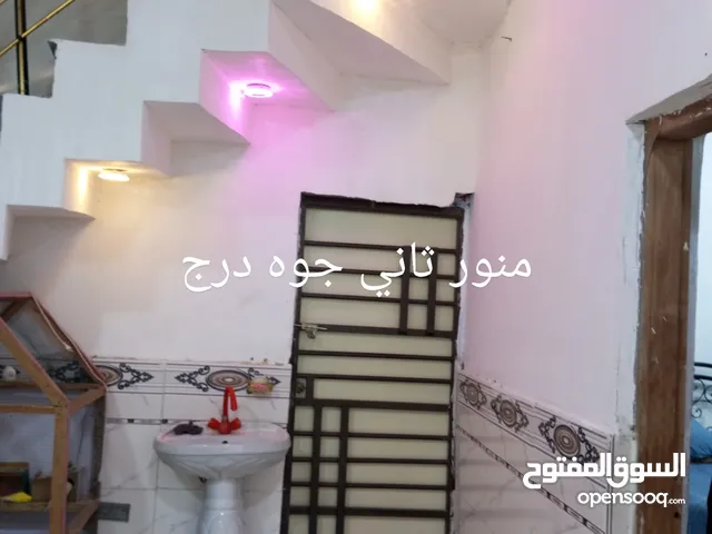 190 m2 4 Bedrooms Townhouse for Sale in Basra Al-Jazzera