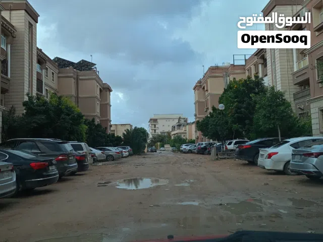 شقة للبيع الدور الارضي