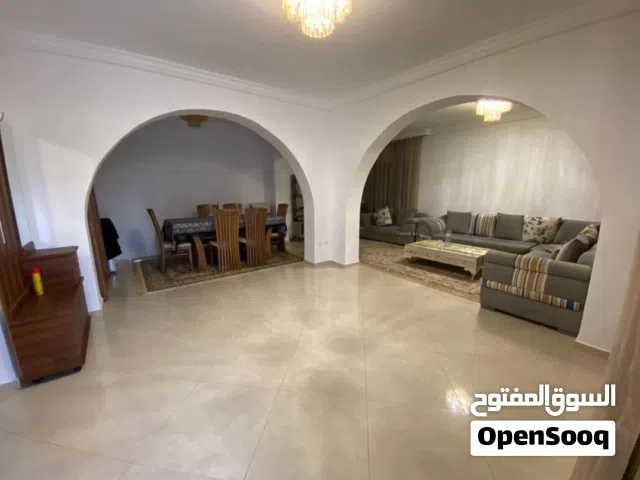 شقة نصف تشطيب حجم كبير