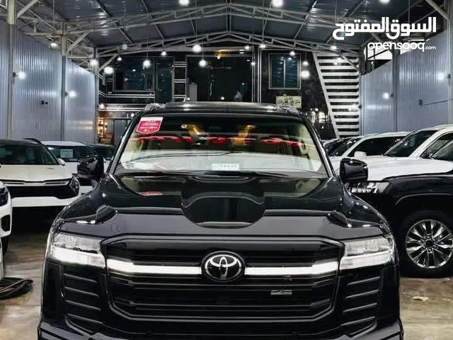 لاندكروز 2025 GXR BLACK EDITION.Ss ضمان ساس 4 سنوات و 16 تبديله دهن مجانيه السعر اتصل والاسعار نار