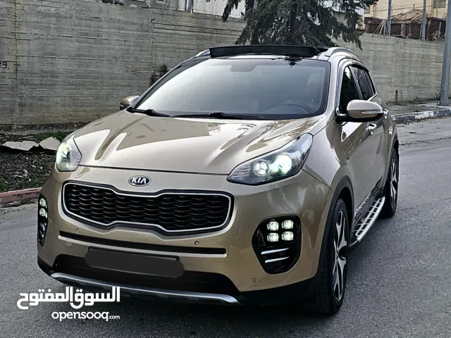 جيب كيا سبورتج 2000 ديزل 4/4 جي تي لان فل مع بانوراما دهان شركة