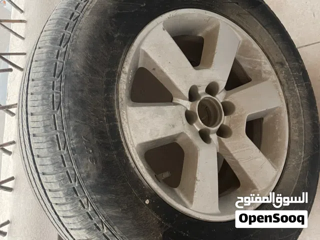 ويل كب وتاير للبيع قياس 265/65 R17