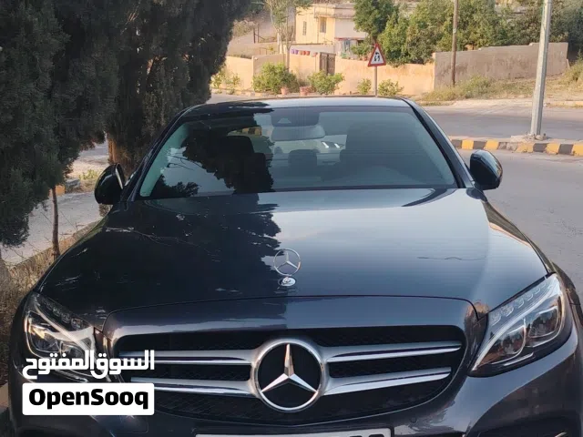 2015 مرسيدس بنز الفئة-C C 180