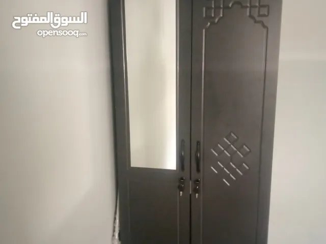 دولاب للبيع موجود في غلا الصناعية