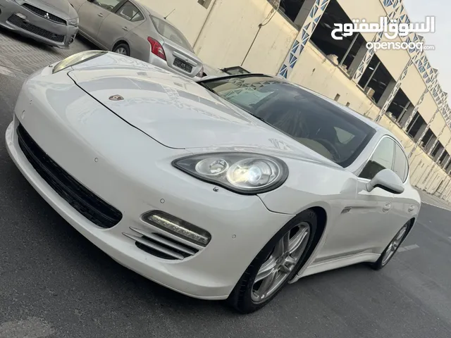 Porsche panamera V8 GCC full option very clean