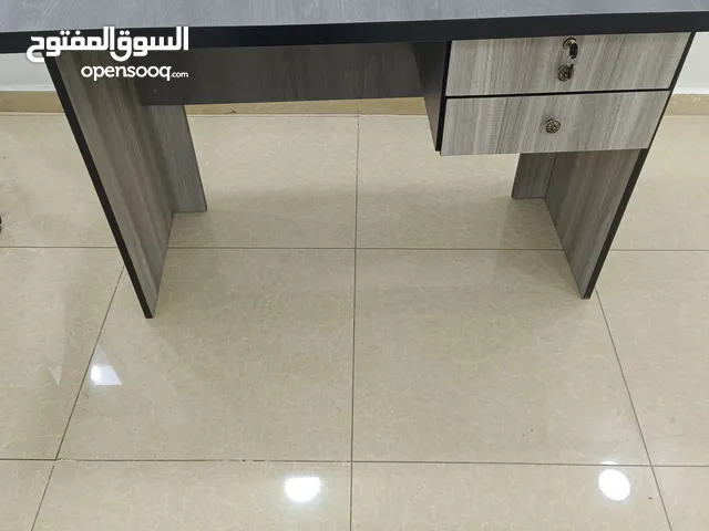 مكتب للبيع