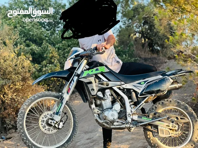 كوازاكي 2017 مانور 250