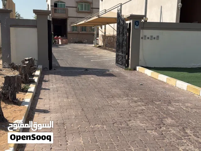 1858 m2 5 Bedrooms Villa for Sale in Abu Dhabi Khalifa City