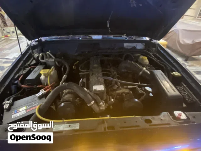 2001 جيب شيروكى Latitude LUX