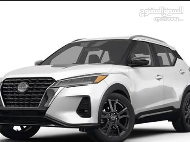 سيارة حديثة لنقل الافراد و البضائع