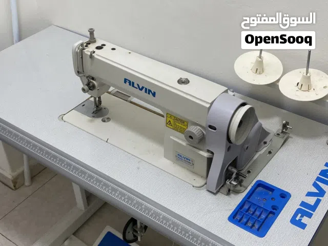 مكينة خياطه شبه جديده