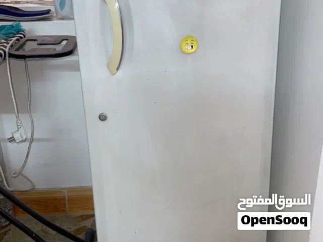 ثلاجه حجم 8 نوع LG