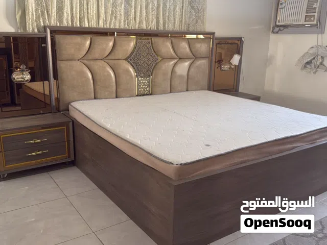 اشتري جميع لاثاث المستعمل مطابخ شغاله وخربانه مطابخ غرف نوم اثاث الفنادق والقصور والفل
