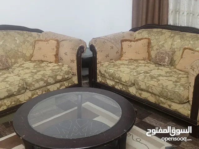 طقم كنب للبيع خشب زان ثقيل مع طقم طاولات زان ثقيل