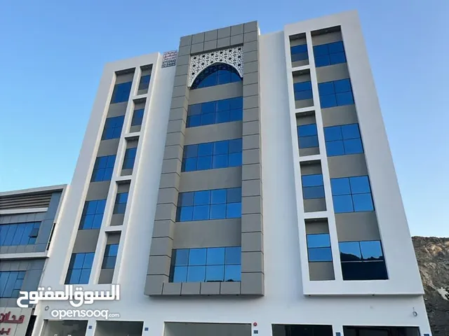 محلات بموقع ممتاز لقطة و لمدة محدودة