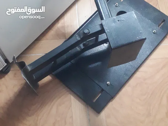 حامل تليفزيون مستعمل بحالة ممتازة