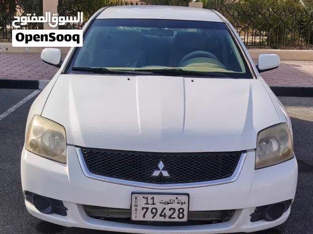 2013 ميتسوبيشي جالنت Standard