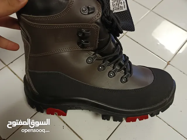 Safety boots حداء صناعي