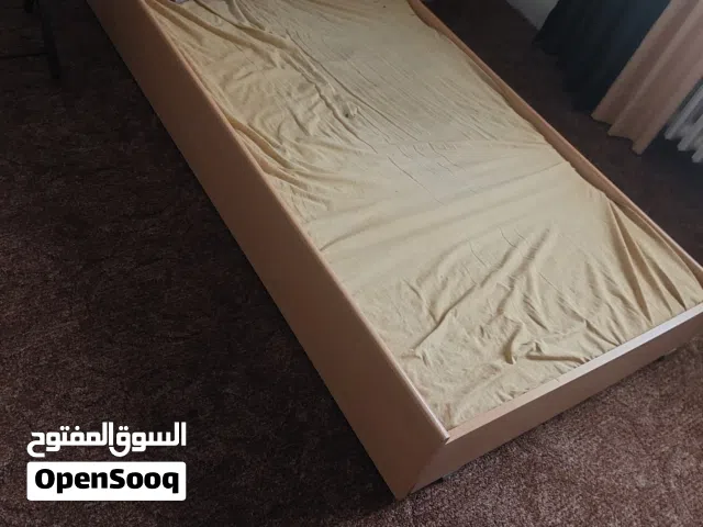 سرير ارضي متحرك