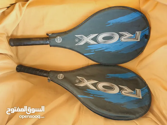 2 مضرب RoX بحاله ممتازه بالجرابين