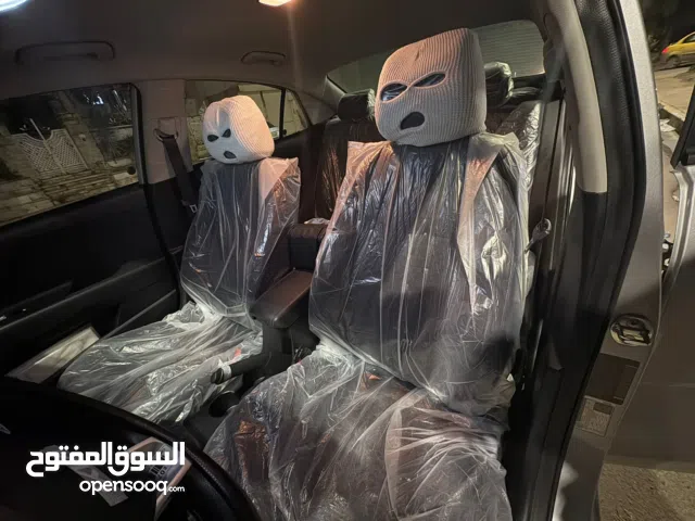 للبيع كيا ريو مواصفات LX لون سلفر قطعتين صبغ