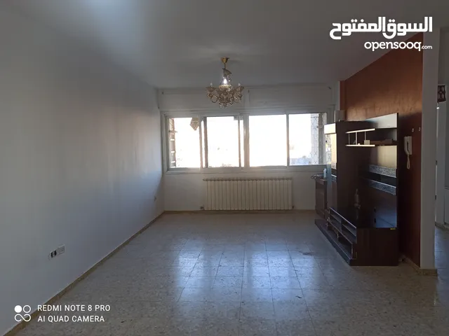 شقة مميزة للإيجار – رام الله / شارع القدس