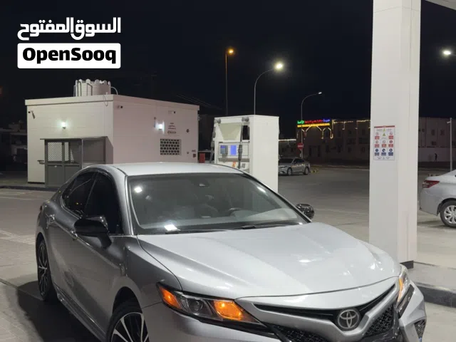 2018 تويوتا كامري SE