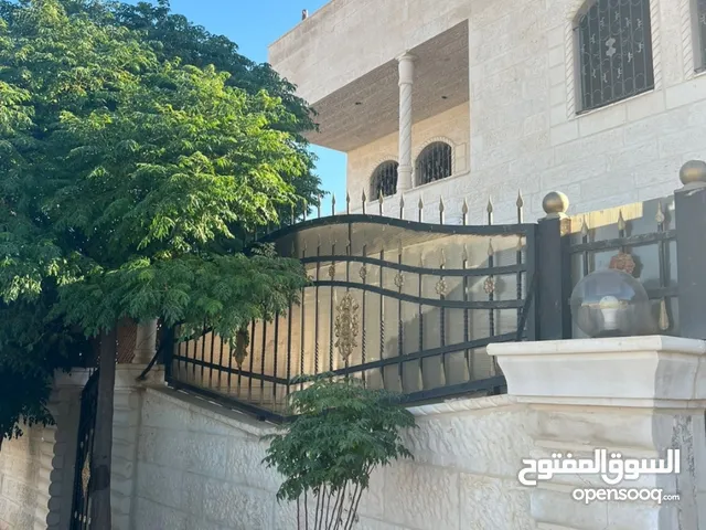 193 m2 More than 6 bedrooms Villa for Sale in Amman Other
